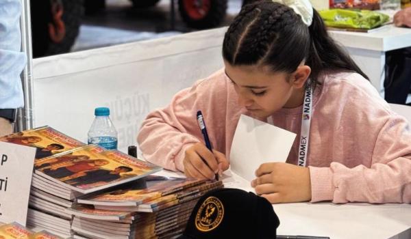 Bursa Kitap Fuarı’nda Genç Yazar Ecrin Yüntem Okurlarıyla Buluşuyor