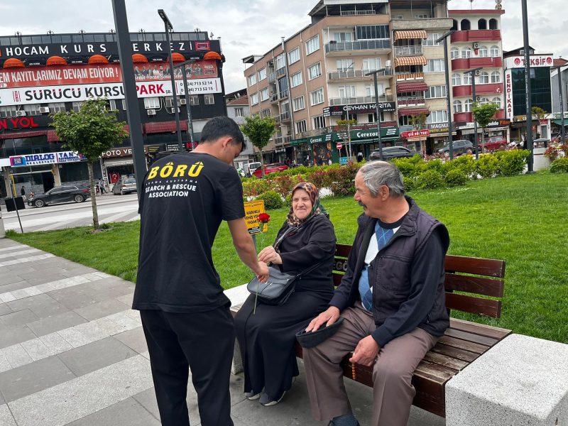 Bursa Genç Börülerden Anneler Günü’nde Anlamlı Etkinlik