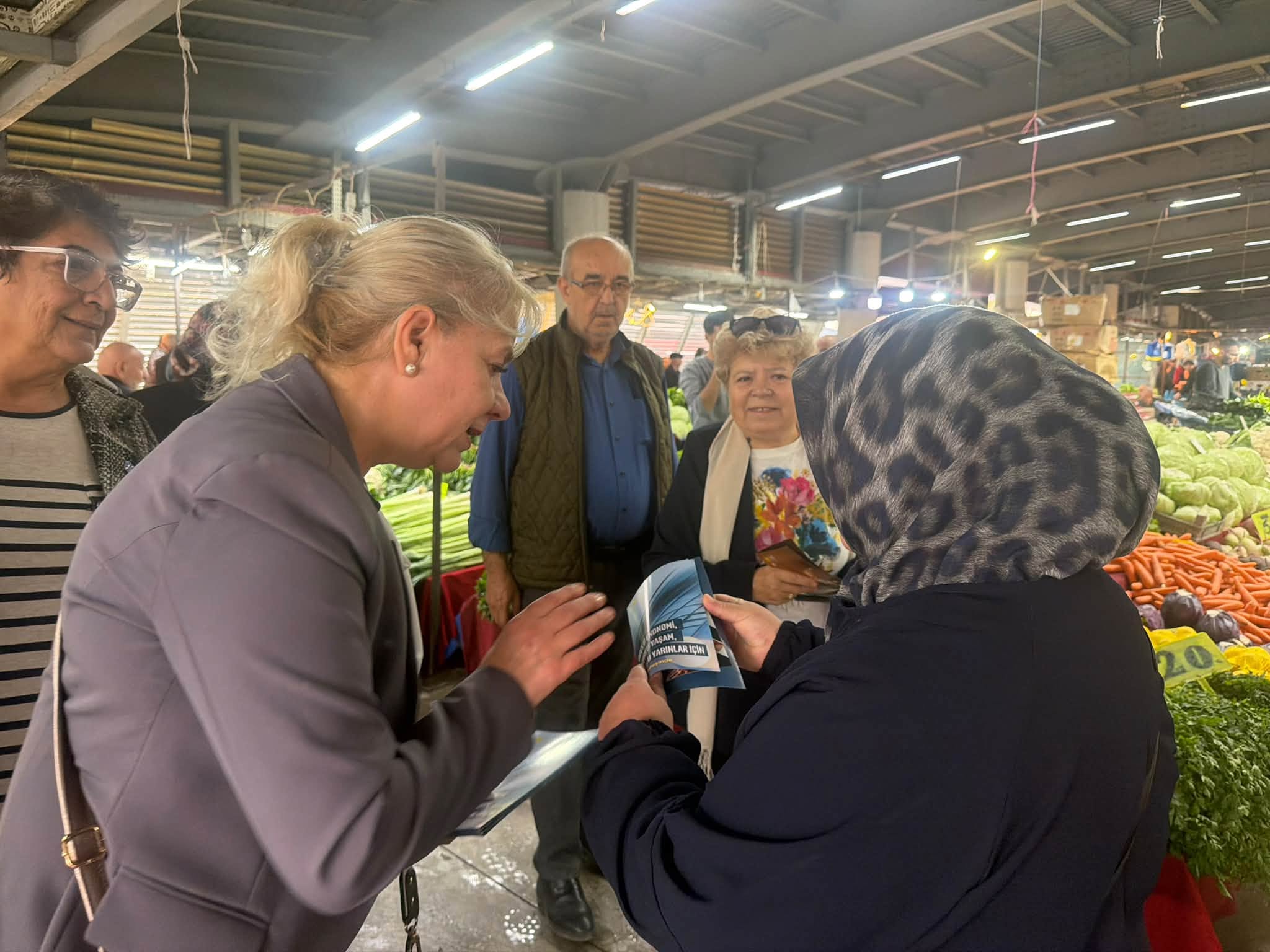 İYİ Parti Osmangazi’den esnaf ve pazar ziyareti: “Amacımız kapı çalmak değil, gönül almak”