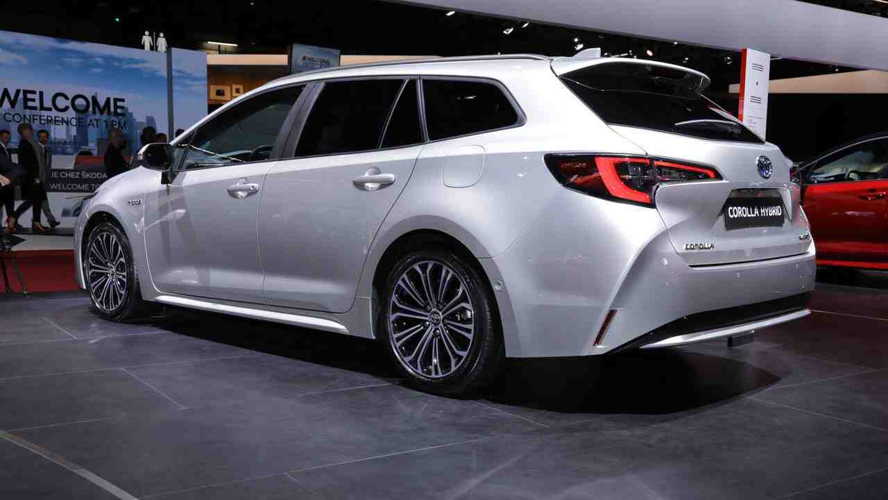 Auris’e elveda deyin: Yeni Model Toyota Corolla tanıtıldı